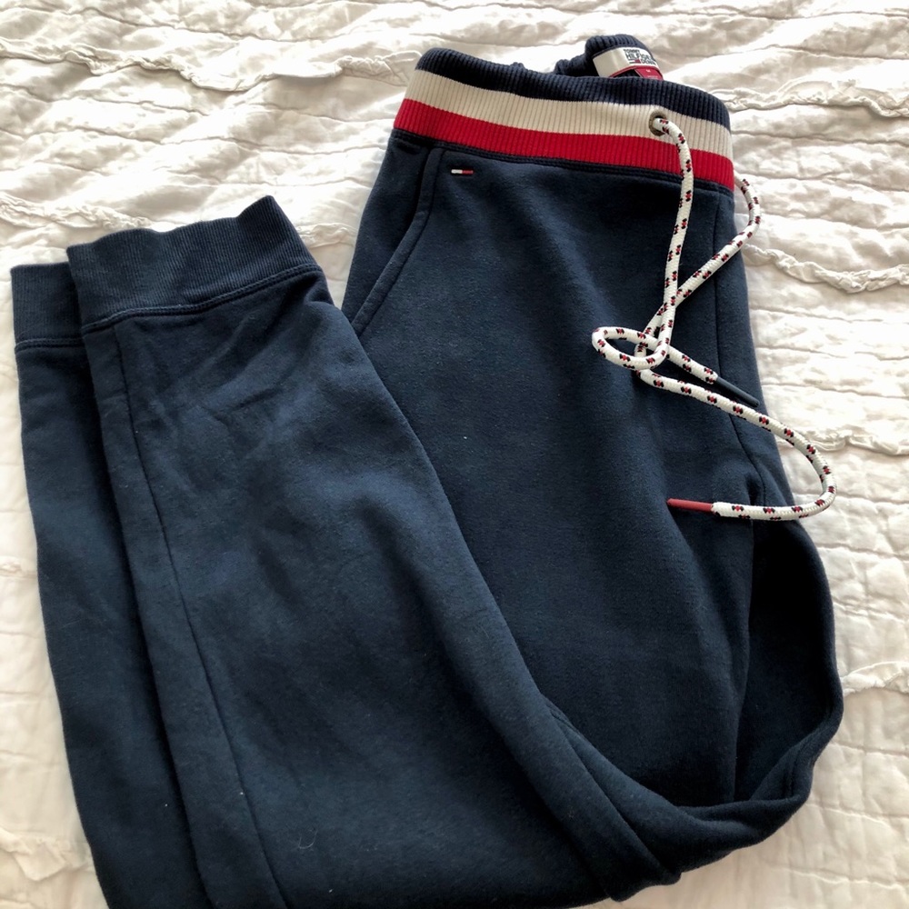 Men’s M navy Tommy Hilfiger casual pants